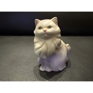 Vintage Avon Porcelain Persian Cat Figurine 1984 White & Gray Blue Eyes 3" Tall